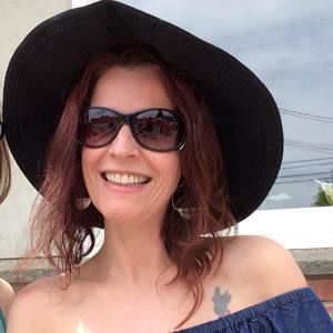 Meet your Posher, Amy